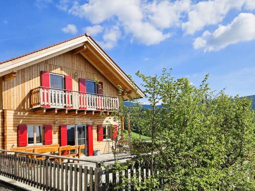 Bergchalet am Waldrand - Pool, Sauna & Kamin - Housity