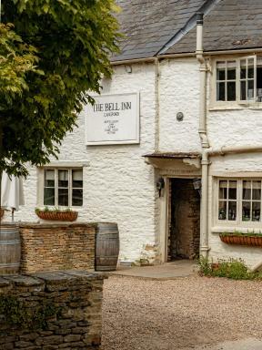 The Bell Inn - Housity
