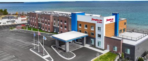 Hampton Inn St Ignace Lakefront Mackinac - Housity