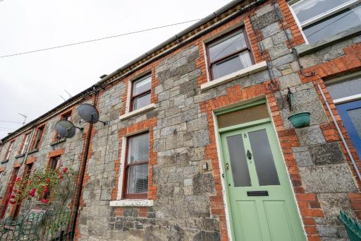 College Square, Terrace House - Housity