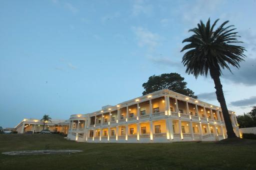 Howard Johnson Sierras Hotel y Casino Alta Gracia - Housity