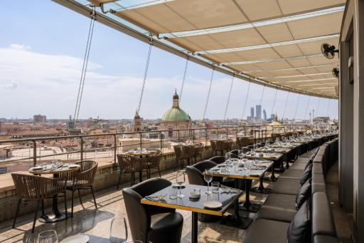 Hotel The Square Milano Duomo - Preferred Hotels & Resorts - Housity