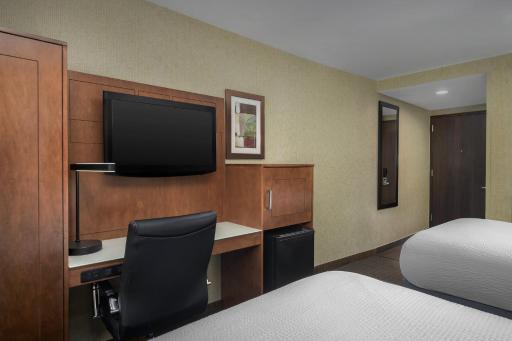 Holiday Inn Express Manhattan Midtown West, an IHG Hotel - Housity