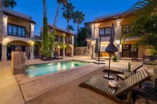 Hotel 1697 Loreto - Housity