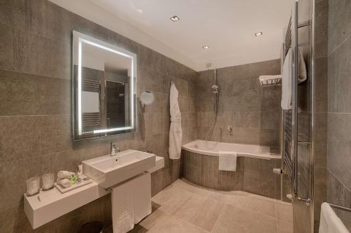 NH Collection Palazzo Cinquecento - Housity