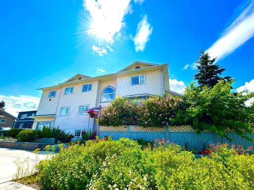 Midnight Sun Inn - Housity