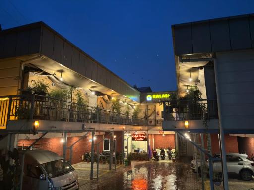 Kalash Parkaze And Tent Inn - Housity