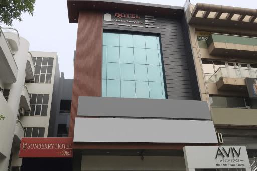 Qotel Hotel Pitampura Couple Friendly - Hizvo