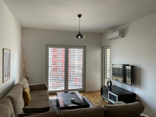 Central Luxury Apartment - Housity