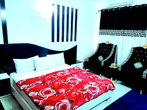 Sky Rose Guest House - Housity