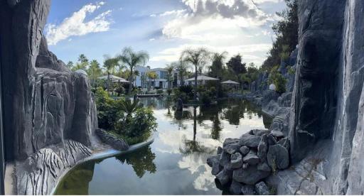 Oasis Serenity - Housity