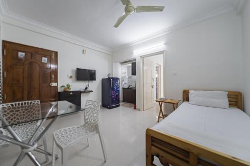 Stayhome Suites - Housity