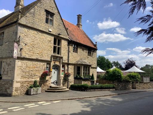 The Brownlow Arms Inn - Housity