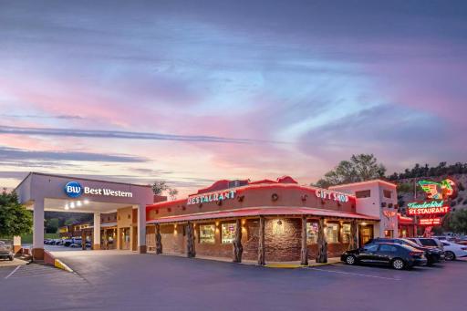 Best Western East Zion Thunderbird Lodge - Housity