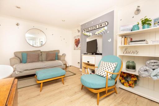 Stunning, stylish garden flat in the heart of Wimbledon - Housity