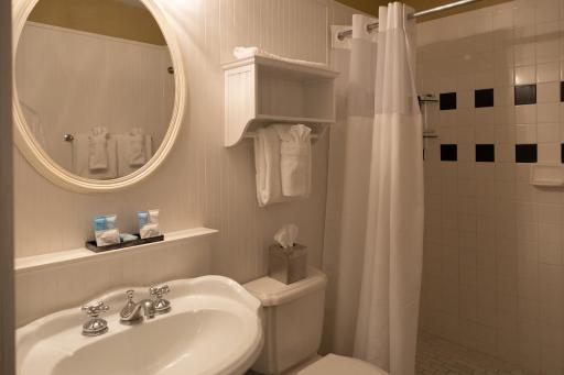 The Marshall House, Historic Inns of Savannah Collection - Housity