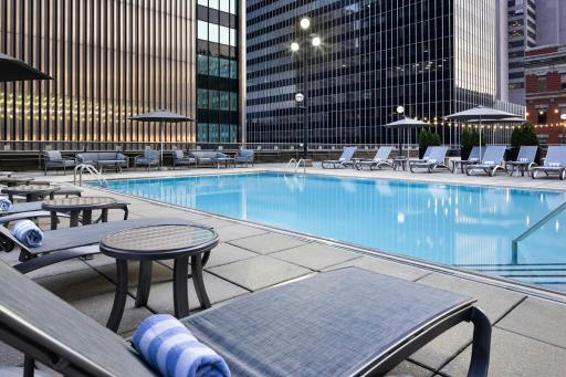 Renaissance Columbus Downtown Hotel - Housity