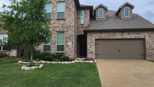 Spacious Home in Melissa TX - Housity