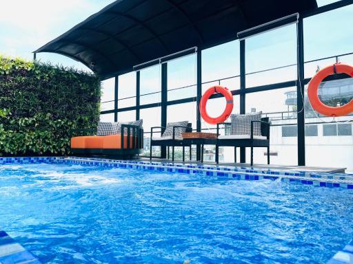 Shining Central Hotel & Spa - Housity