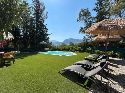 CASA RURAL CON PISCINA Viajar con mascota - Housity