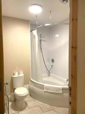 McCaig's Tower Apartment - Housity