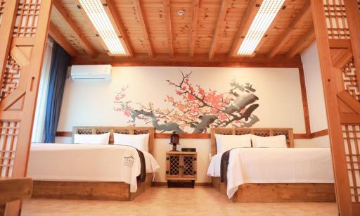 Jeonju Wangyijimil Hanok Hotel - Housity