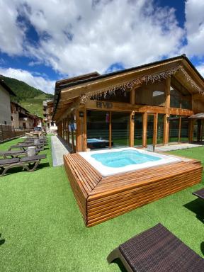 Bivio Hotel Plaza - Housity