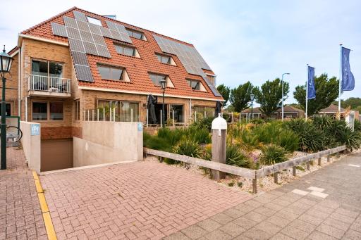 Beach Hotel 't Zwaantje - Housity