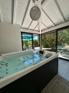 Villa KIKO Spa & Sauna privatifs Gîte proche Sarlat - Housity