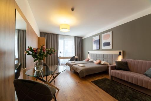 Apartments "Wolska Residence" - Hizvo