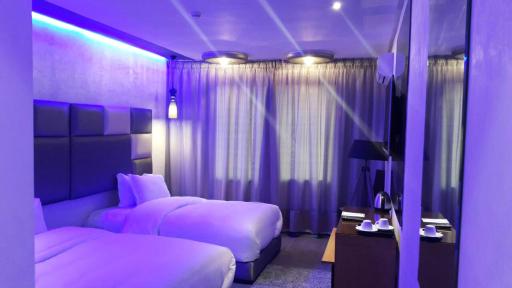 The Seven Hotel - Housity