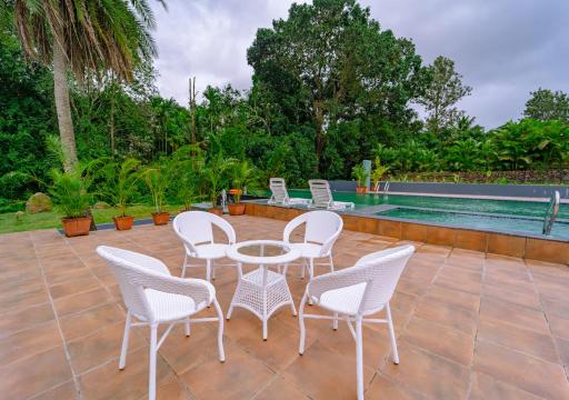 Clover Holiday Village - Housity