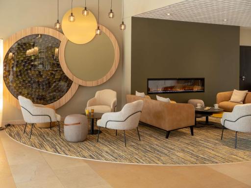 Mercure Auxerre Autoroute du Soleil - Housity