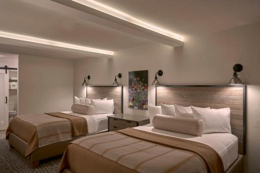Fredericksburg Inn and Suites - Housity