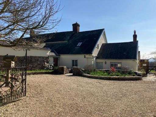 Hillhead Farm Bed and Breakfast - Housity