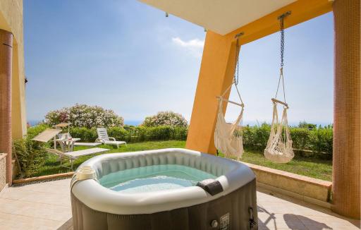 Amazing Home In Belmonte Calabro - Housity
