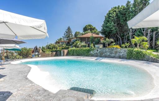 Amazing Home In Piedimonte Etneo With Sauna - Housity