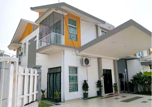 Sarrah Homestay At Kasa Height Residence - Housity