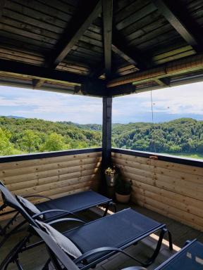 GREENHILLS Relax & Holiday House - Housity