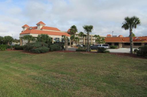 Quality Inn & Suites Kissimmee by The Lake - Housity