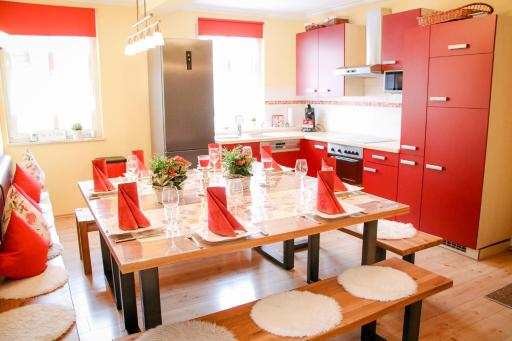 XXL-Ferienwohnung Blumenwiese - Housity