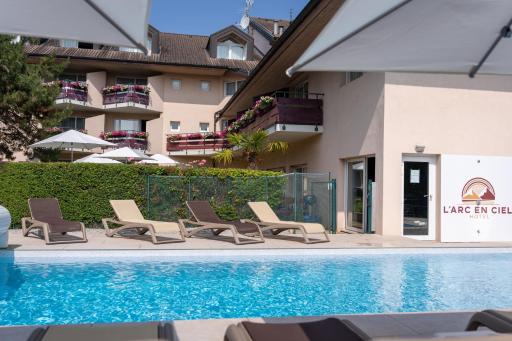 Logis Hotel Arc En Ciel - Housity