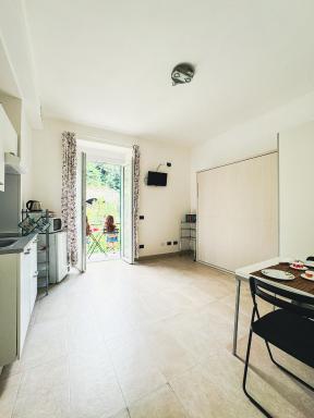 Emilio House - Housity