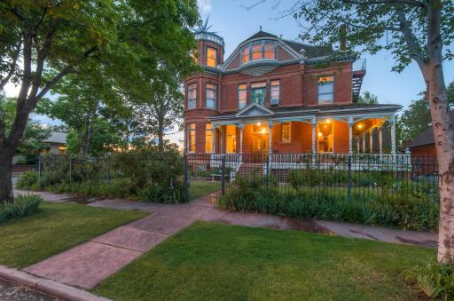 Lumber Baron Inn and Gardens - Housity