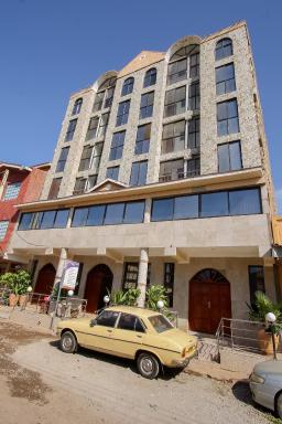 Silver Bells Hotel - Housity