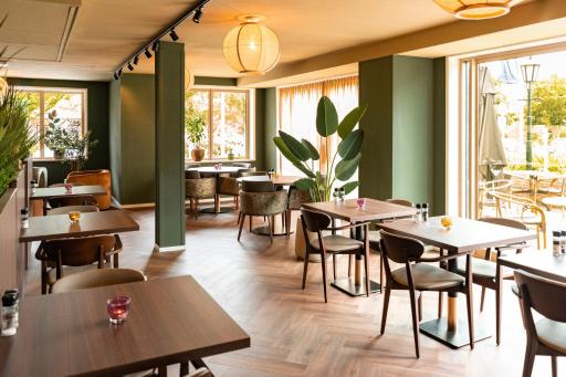 Beach Hotel 't Zwaantje - Housity