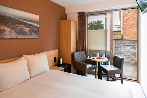 Beach Hotel 't Zwaantje - Housity