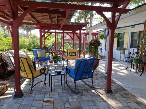 The Three Sisters - Pelican Crystal River FL - Housity