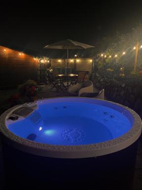 Beechtree Chalet - Housity