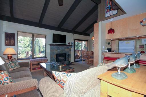 Discovery 4 #142, Loft - Housity